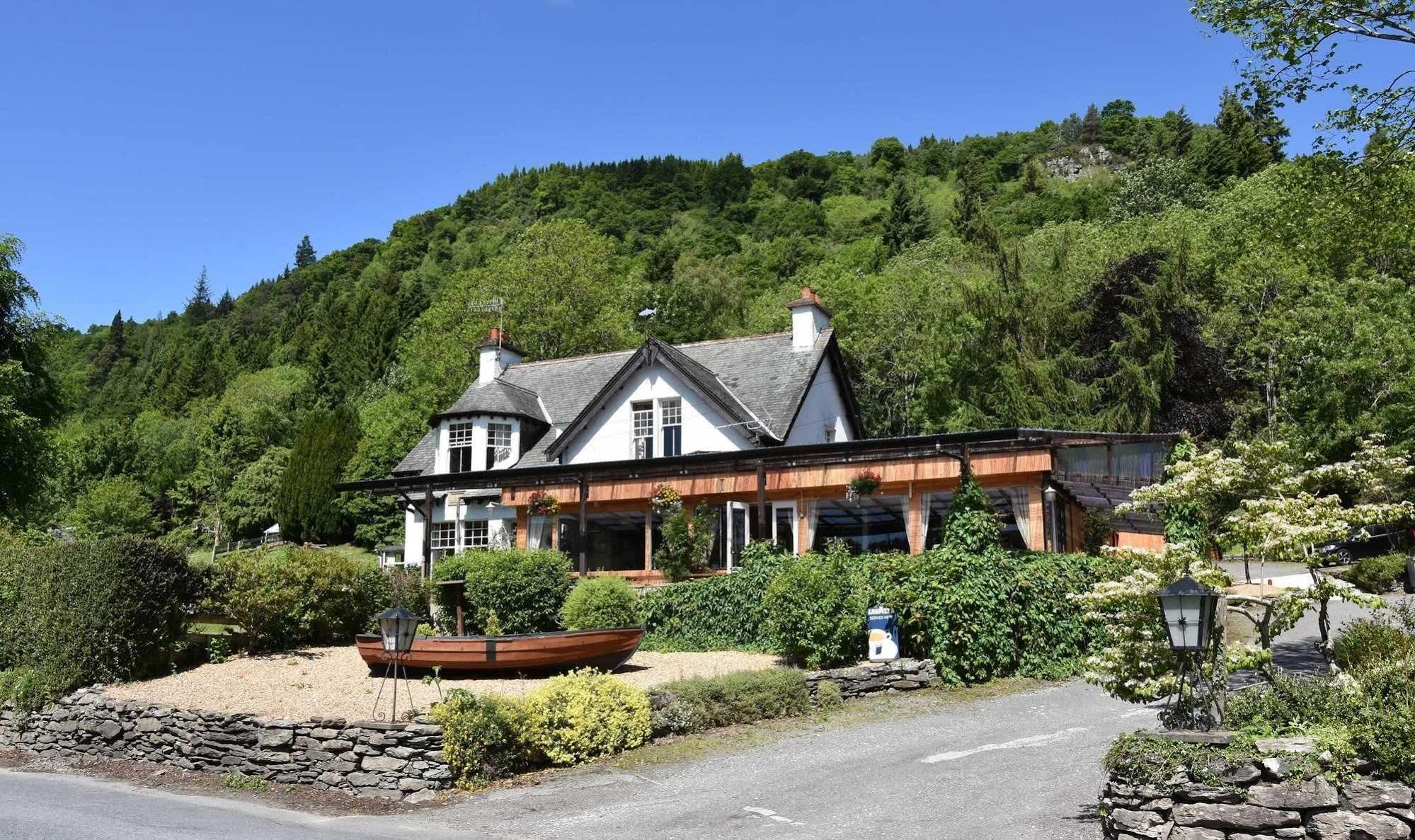 Ailean Chraggan Hotel Aberfeldy Exterior photo
